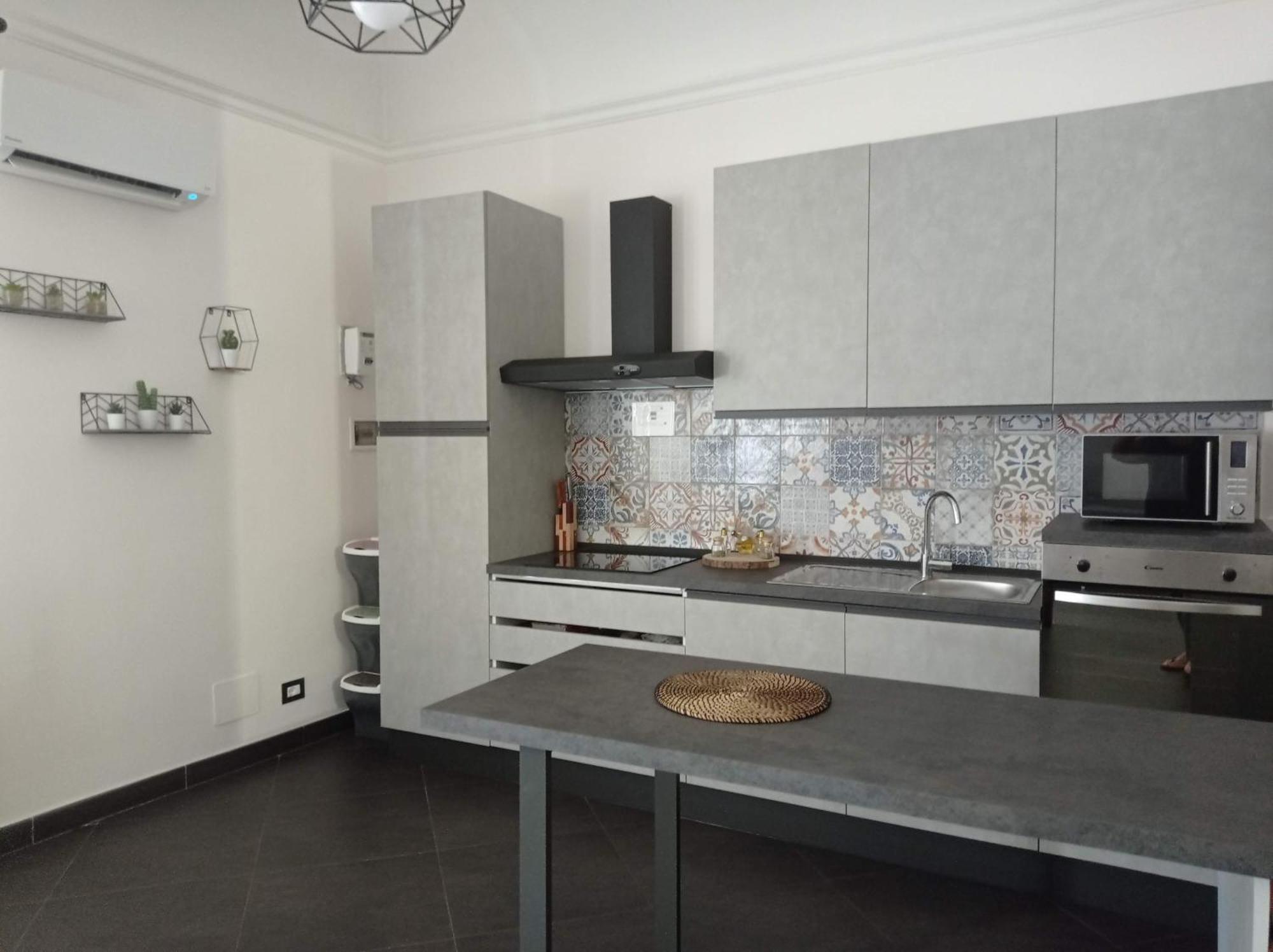 Essenze Di Sicilia Appartamento Cavour In Centro Palermo Luaran gambar