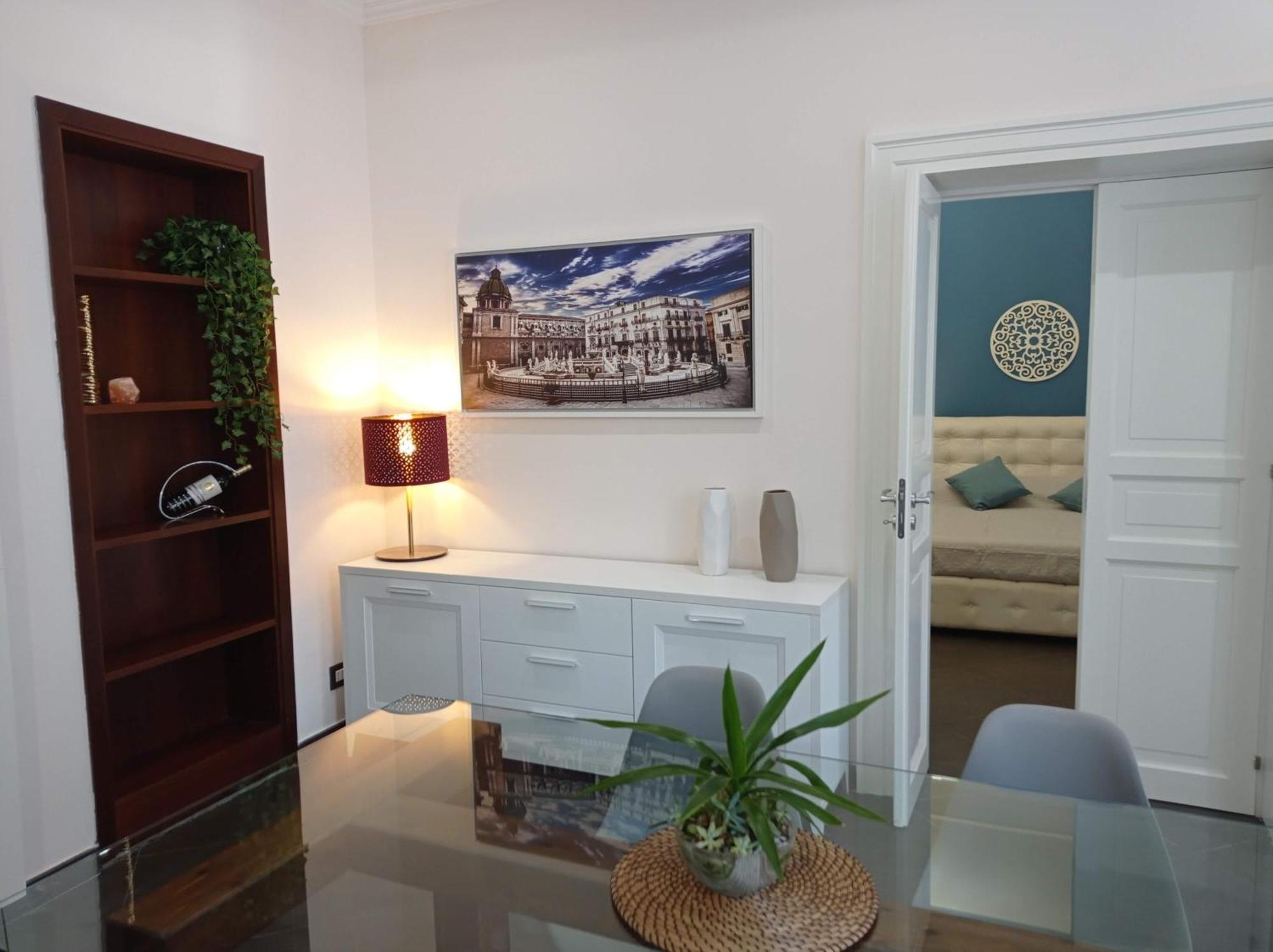 Essenze Di Sicilia Appartamento Cavour In Centro Palermo Luaran gambar